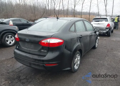 2015 Ford Fiesta Se z USA, uszkodzony, nr VIN 3FADP4BJXFM141342